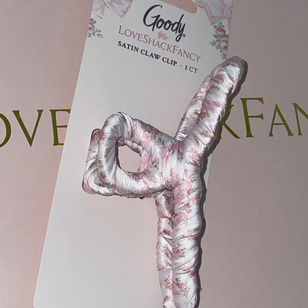 LoveShackFancy X Goody Satin wrapped jaw clip - Picture 1 of 4
